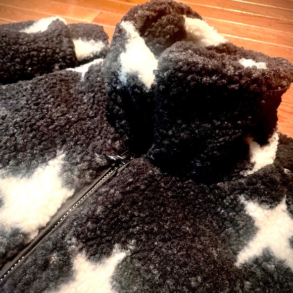 New NWT Vici teddy faux Sherpa black and white stars zippered jacket w/collar S - Picture 7 of 13